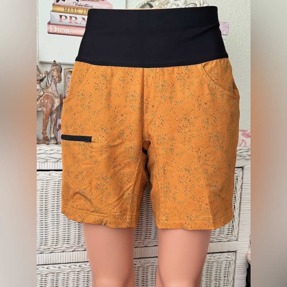 Shredly Mountain Bike & Outdoor Hiking Shorts in Burnt Orange & Black Size 2